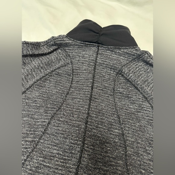 Lululemon Runderful 1/2 Zip - Picture 9 of 11